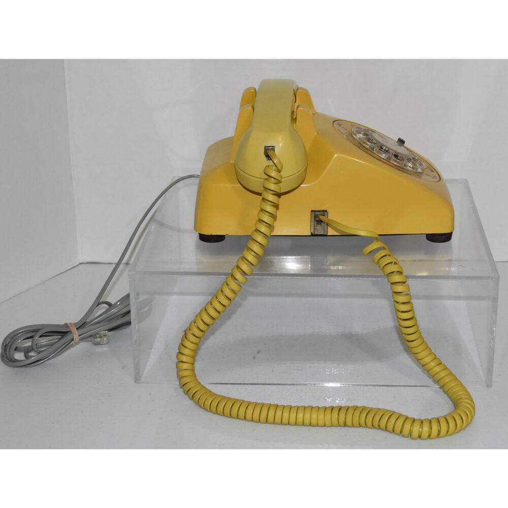 Vintage Western Electric Bell System Yellow Rotary Dial Phone 500 (untested) - Picture 3 of 6